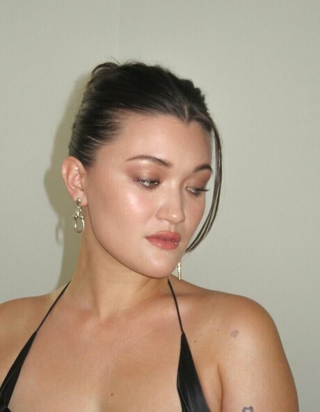 Isa Briones schauspielerin nette bilder