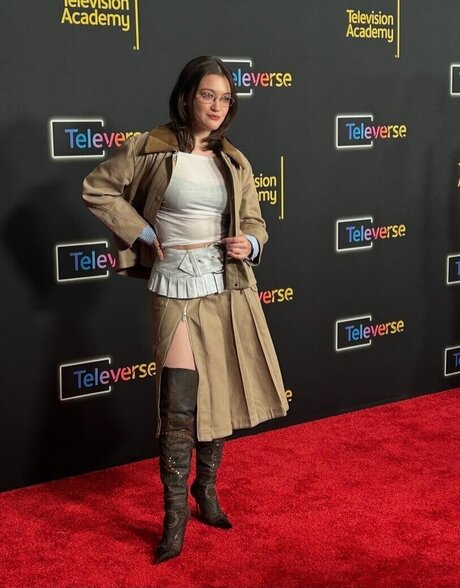 Isa Briones erotische perfekte fotos