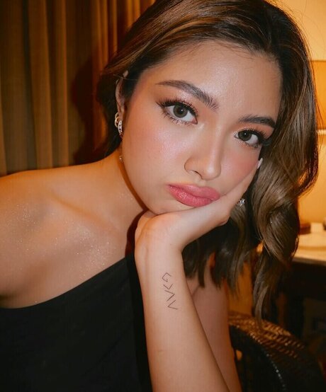 Lianne Valentin freie nacktheit foto