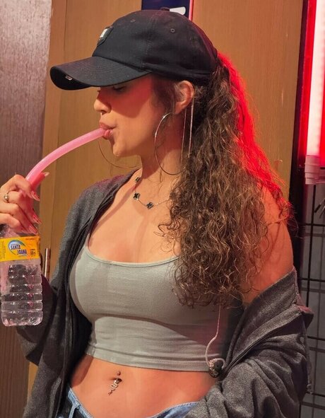 Thauane heiße porno galerien