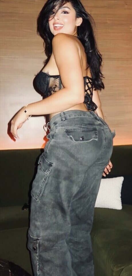 Valeria Guerra erwachsene hübsche foto