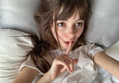 Sephira Lily Street porno exklusive galerie