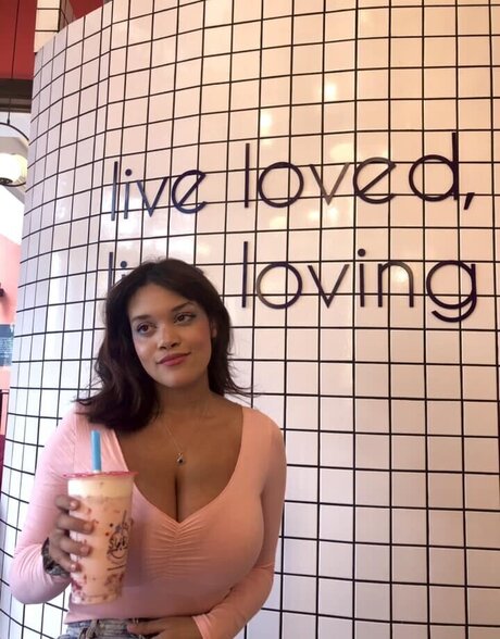 Nakishka freie xxx foto