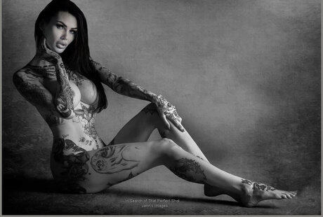 inkedsiren model nackten galerie