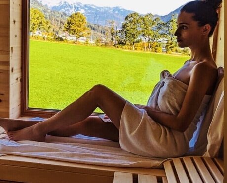 Nadine Menz model nackten bilder