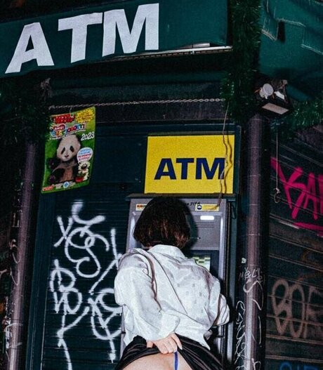 Lara Juice schöne hd bilder