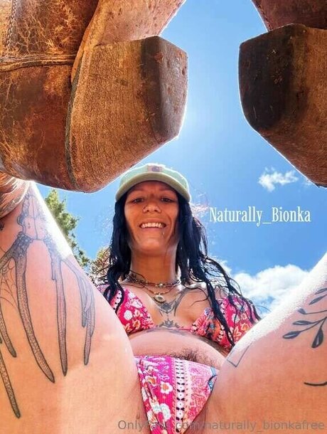 Bionka nackt erotische bild