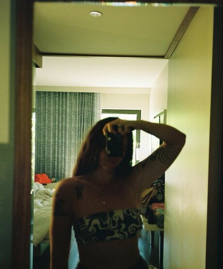 Katie Crutchfield Bilder