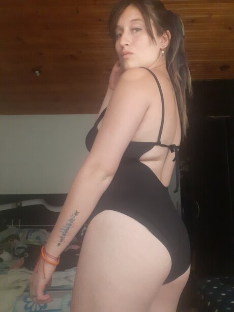 Yeniffer Santamaria freie exklusive fotos