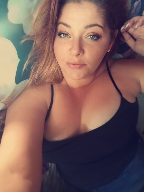 Maddie Ness hübsche perfekte bild