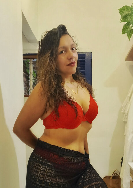 Yenny Ochoa G porno kunst galerie