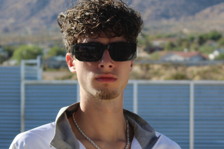 Donovan nacktheit porno archiv