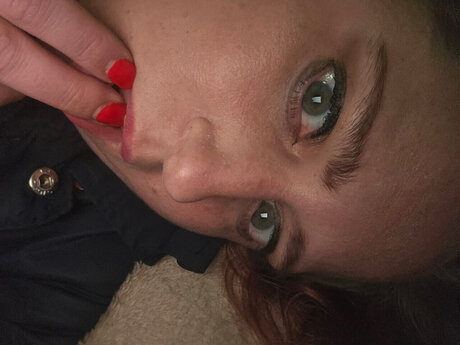 Mizz Ani nackt nette bilder