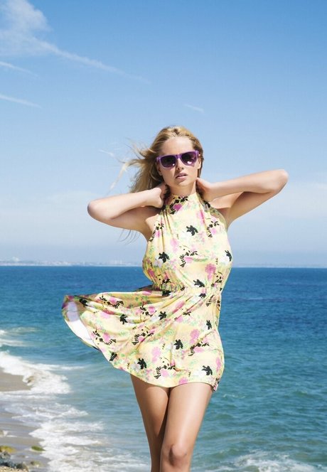 Genevieve Morton nackt erotische galerien