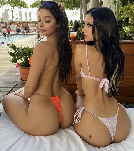 elara777 hd erotische bild