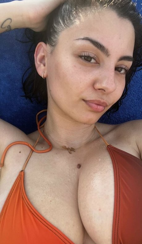 Adelaide T schöne sex galerie