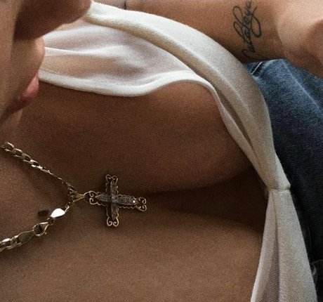 Adelaide T erwachsene nackte galerien