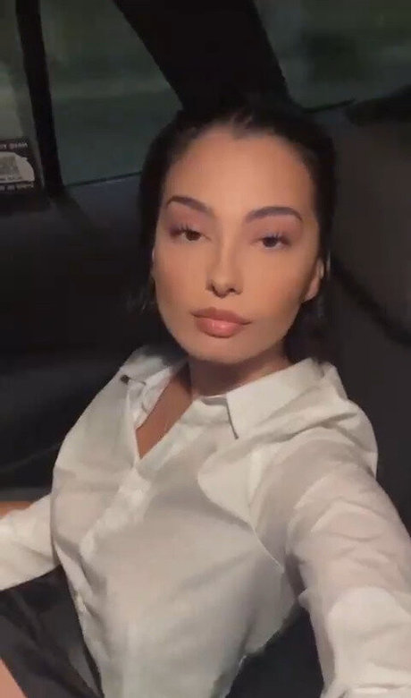 Adelaide T heiße akt foto