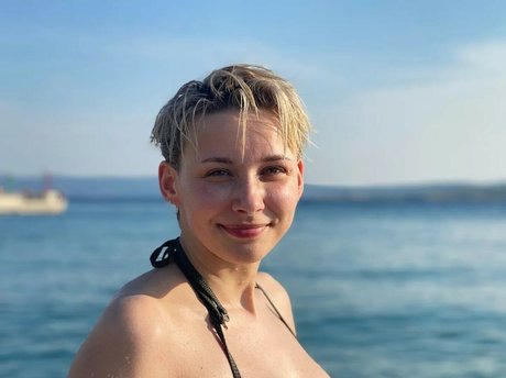 Nicetya xxx nackten bild