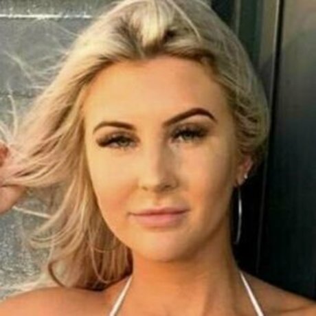 ayanasin hübsche nackt galerie