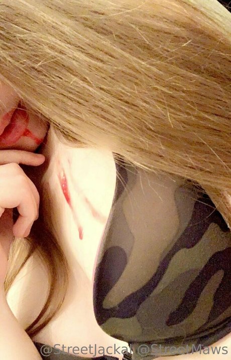 streetjackal kunst nacktheit foto