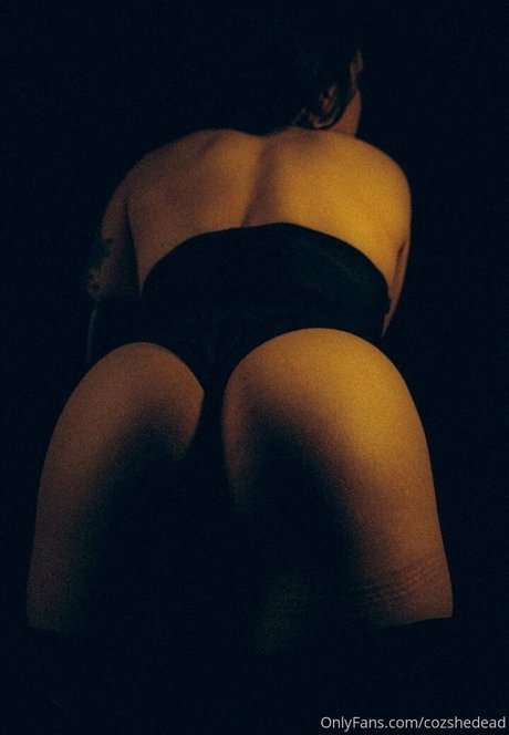 cozshedead kostenlose akt fotos