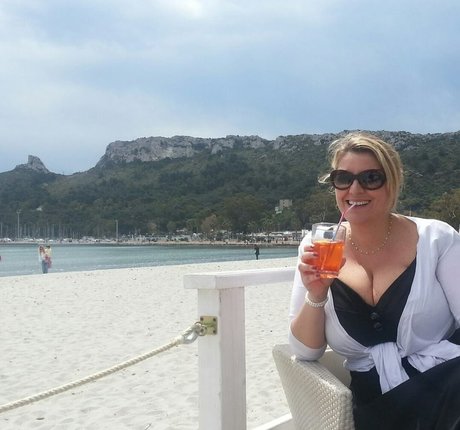 Laura Leonardi hübsche nackte galerien