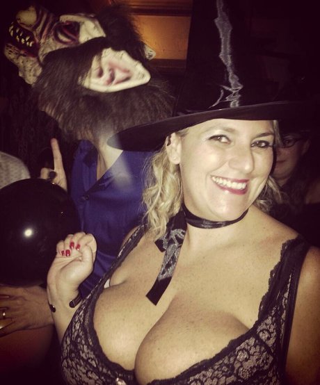 Laura Leonardi sexy pornografische galerie