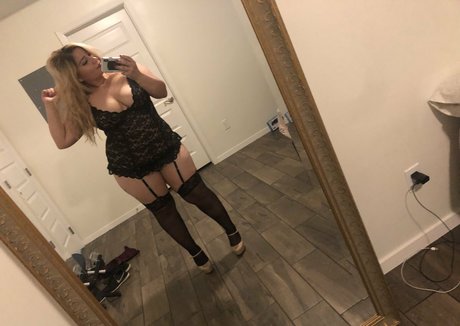thickluxuryfree hübsche erotische foto