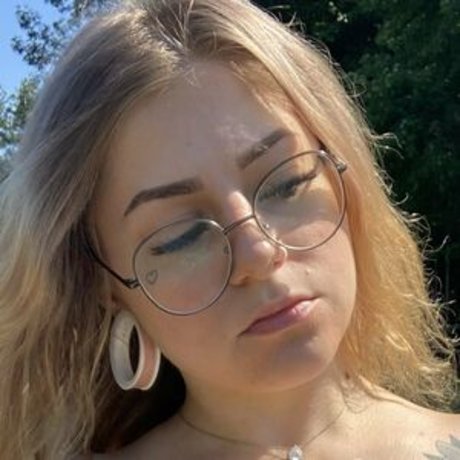 schwarze weibliche onlyfans hübsche schöne bild