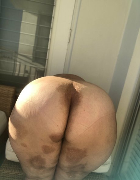 thebumbumbaroness heiße top fotos