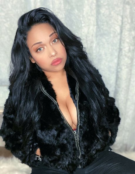 dünne ebenholz-onlyfans perfekte sex bild