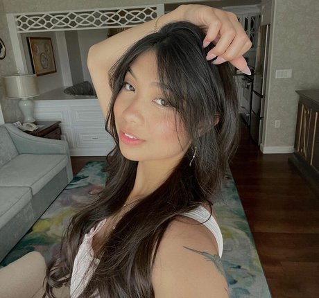 Trin Lovell schauspielerin porno fotos