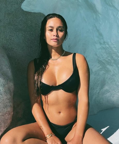 Alessa Holloway heiße akt archiv