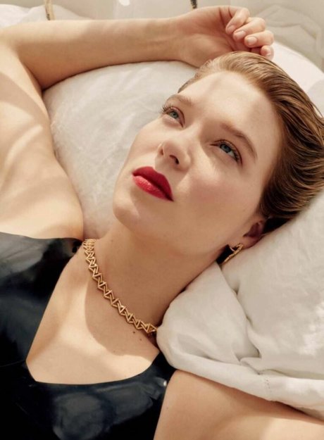 Lea Seydoux pornostar sexy fotos