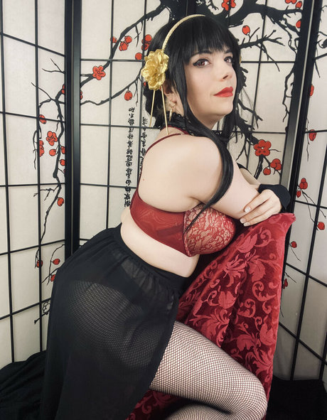 Dera Megurine schauspielerin schöne fotos