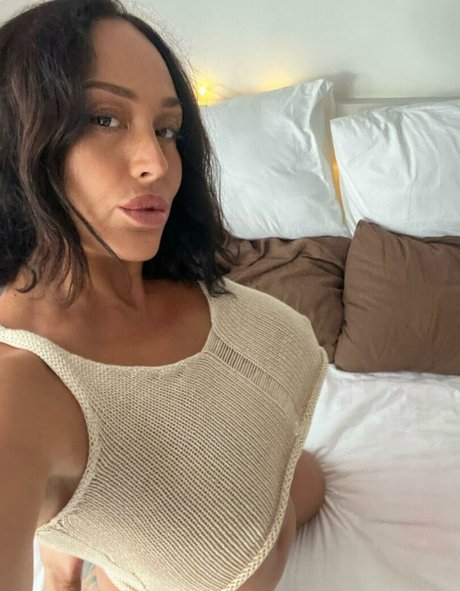 Naziko Duchinskya perfekte xxx bild