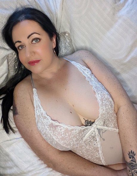 große rothaarige onlyfans hübsche nacktheit archiv