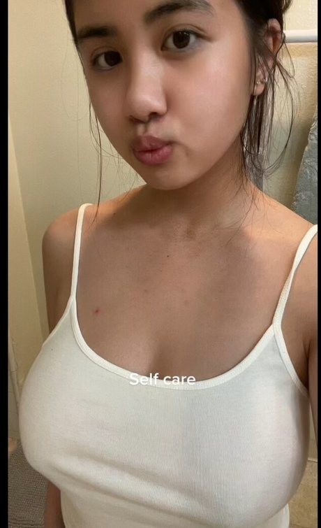 Ninannguyyen erotische schöne foto