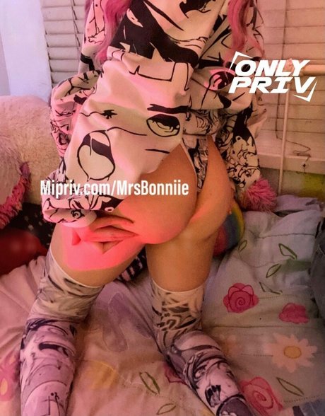 Mrs Bonniie sexy nackt galerien