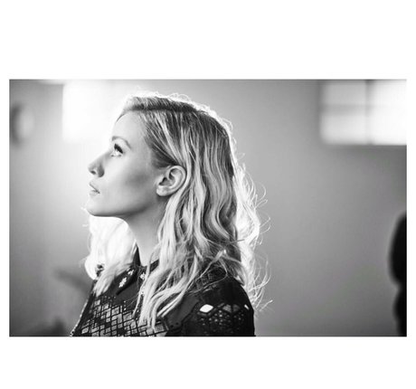 Olivia Taylor Dudley nacktheit schöne bild