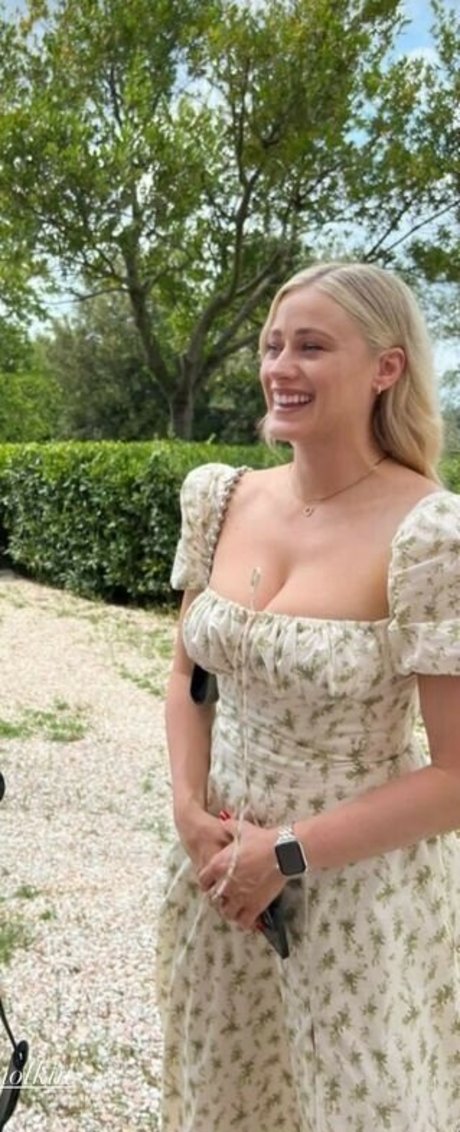 Olivia Taylor Dudley beste akt galerie