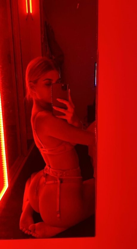 jamesem model nacktheit archiv