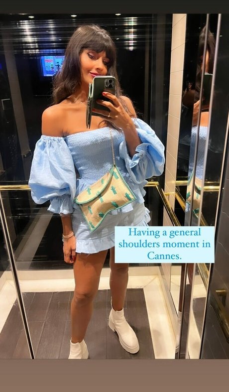 Jameela Jamil heiße schöne foto