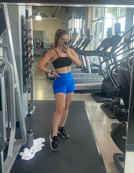 Sloane Wolf model xxx archiv