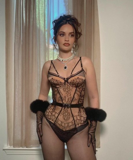 Sabrina Claudio schauspielerin heiße bild