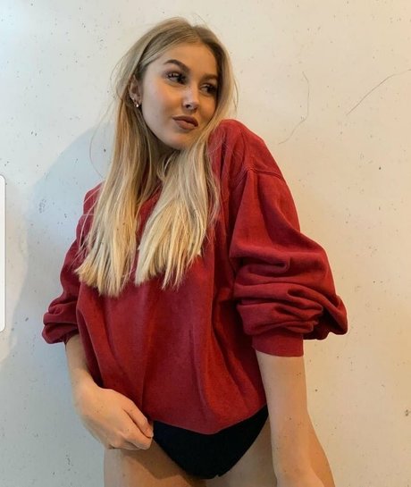 frau nackt onlyfans kunst erotische galerie