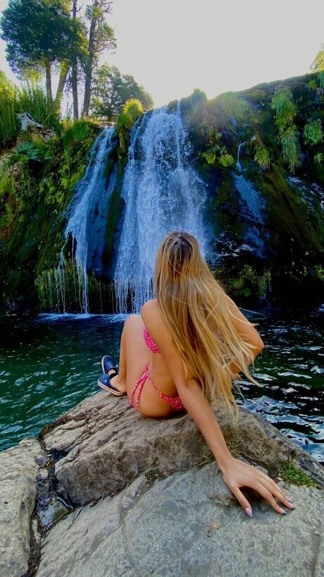 Jazmin Peterson exklusive nette foto