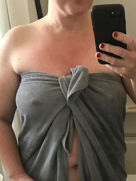 FarmFun schauspielerin erotische bilder