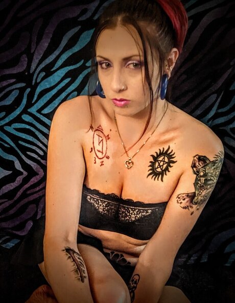 Raven Marie model perfekte bild